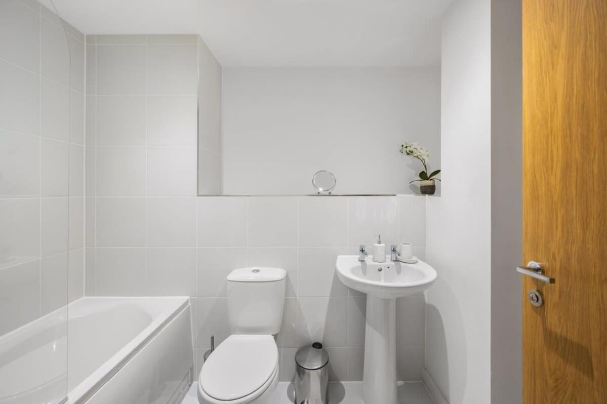 A Lovely 2 Bedroom Apartment In The Heart Of Preston Preston  Exteriör bild