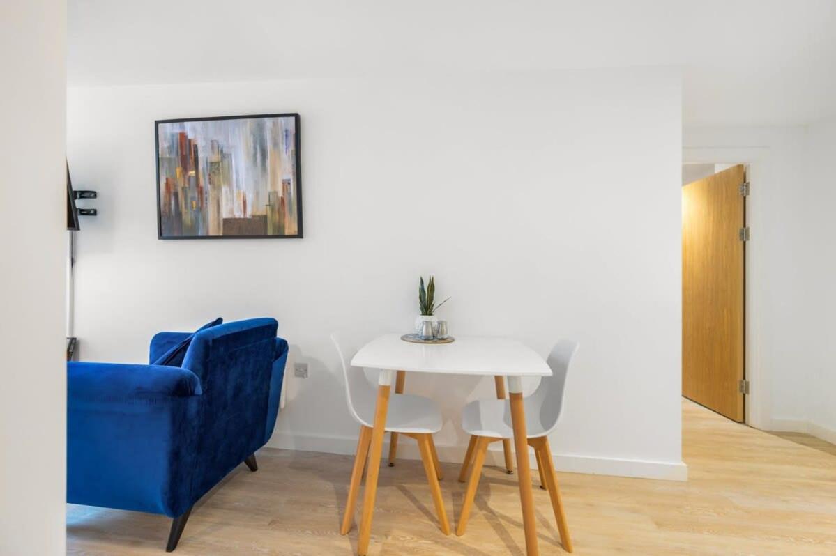 A Lovely 2 Bedroom Apartment In The Heart Of Preston Preston  Exteriör bild