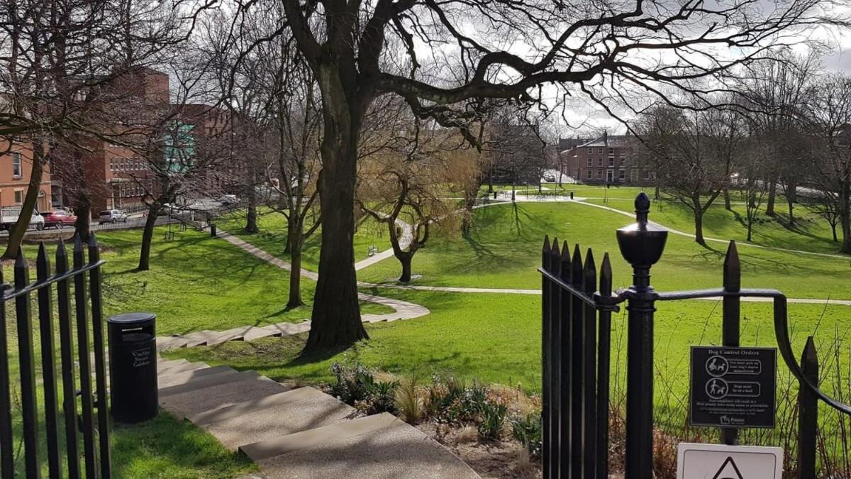 A Lovely 2 Bedroom Apartment In The Heart Of Preston Preston  Exteriör bild